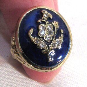 GOLD PLATED FLORAL WITH BLUE SIGNAT RING  WOMEN'S SIZE 9 NEW
